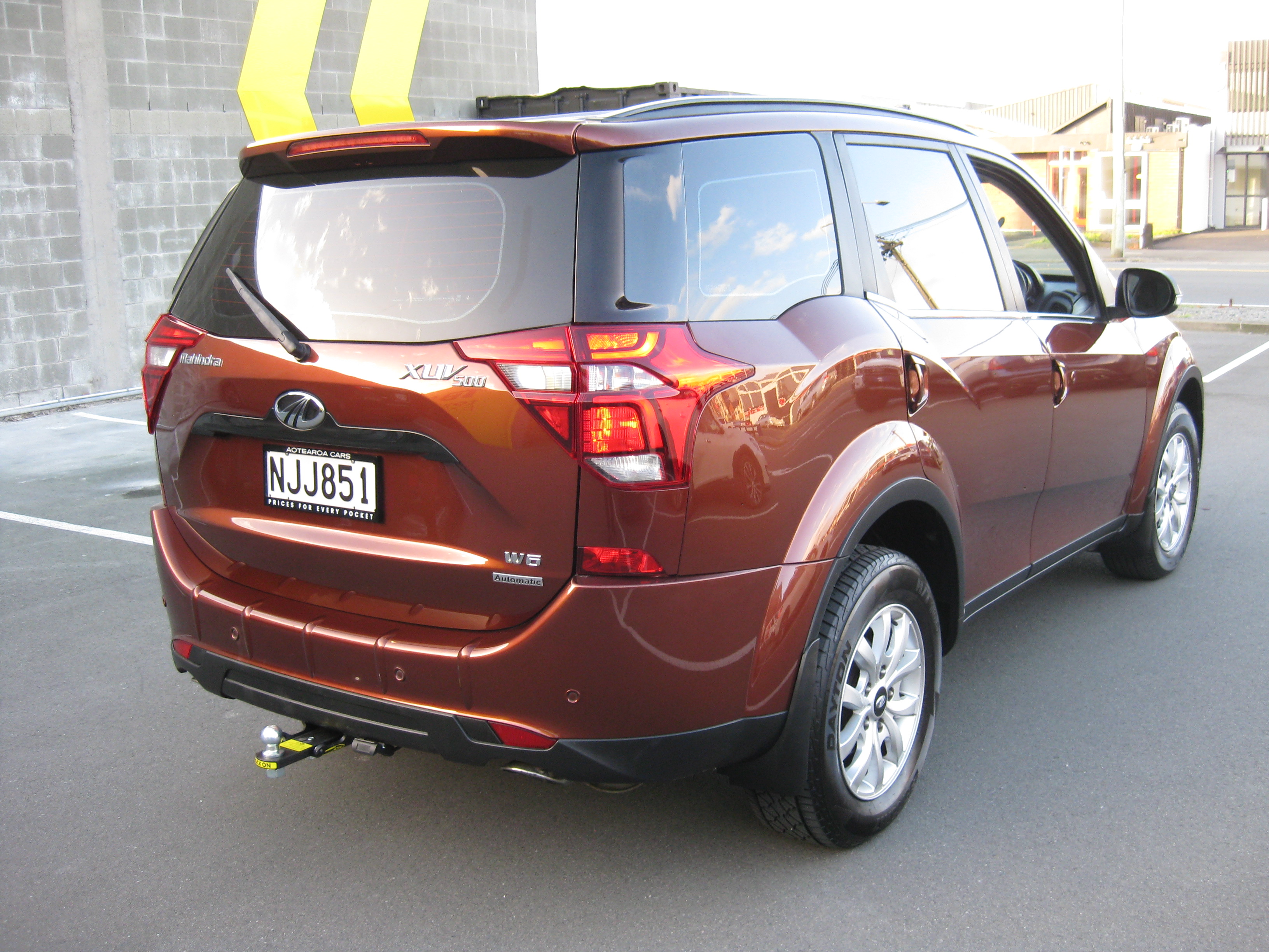 MAHINDRA XUV STATIONWAGON 2013-CURRENT